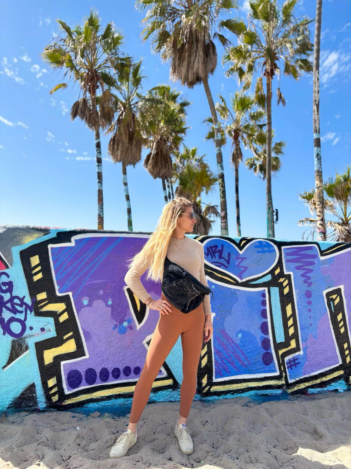 VELVETNOON GOES INTERNATIONAL
