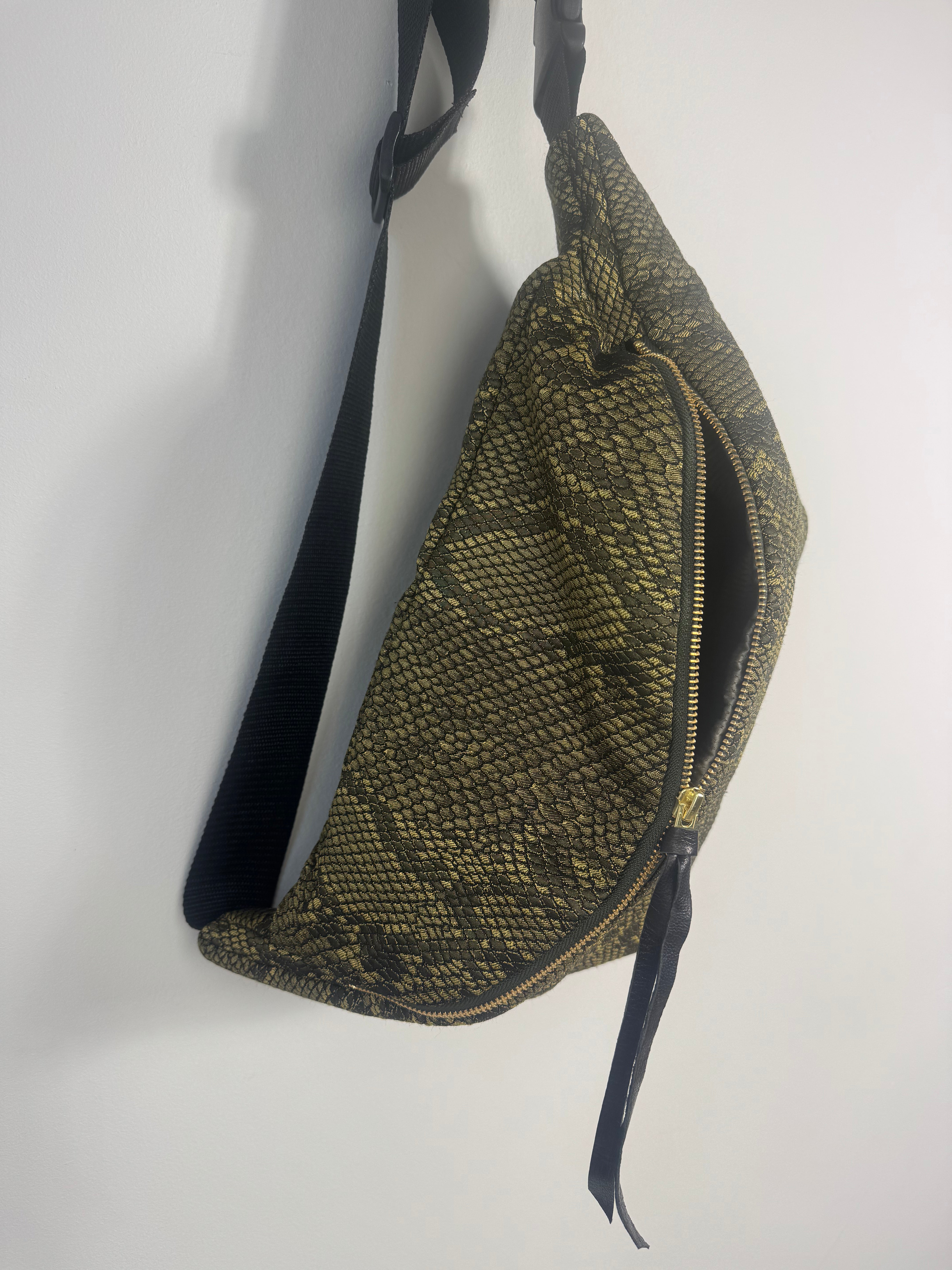 Velvetnoon Bumbag No 40