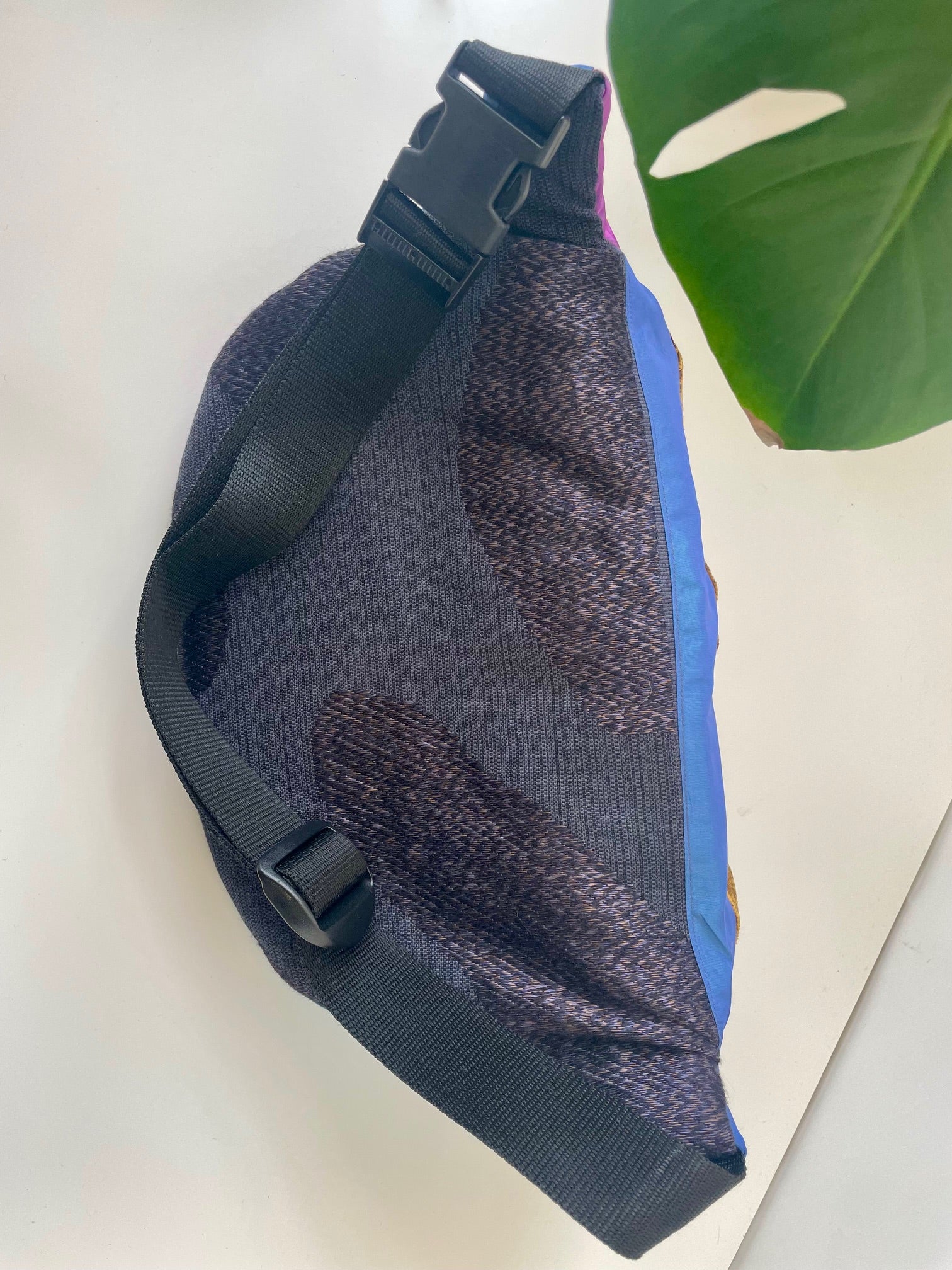 Bumbag Påfugl