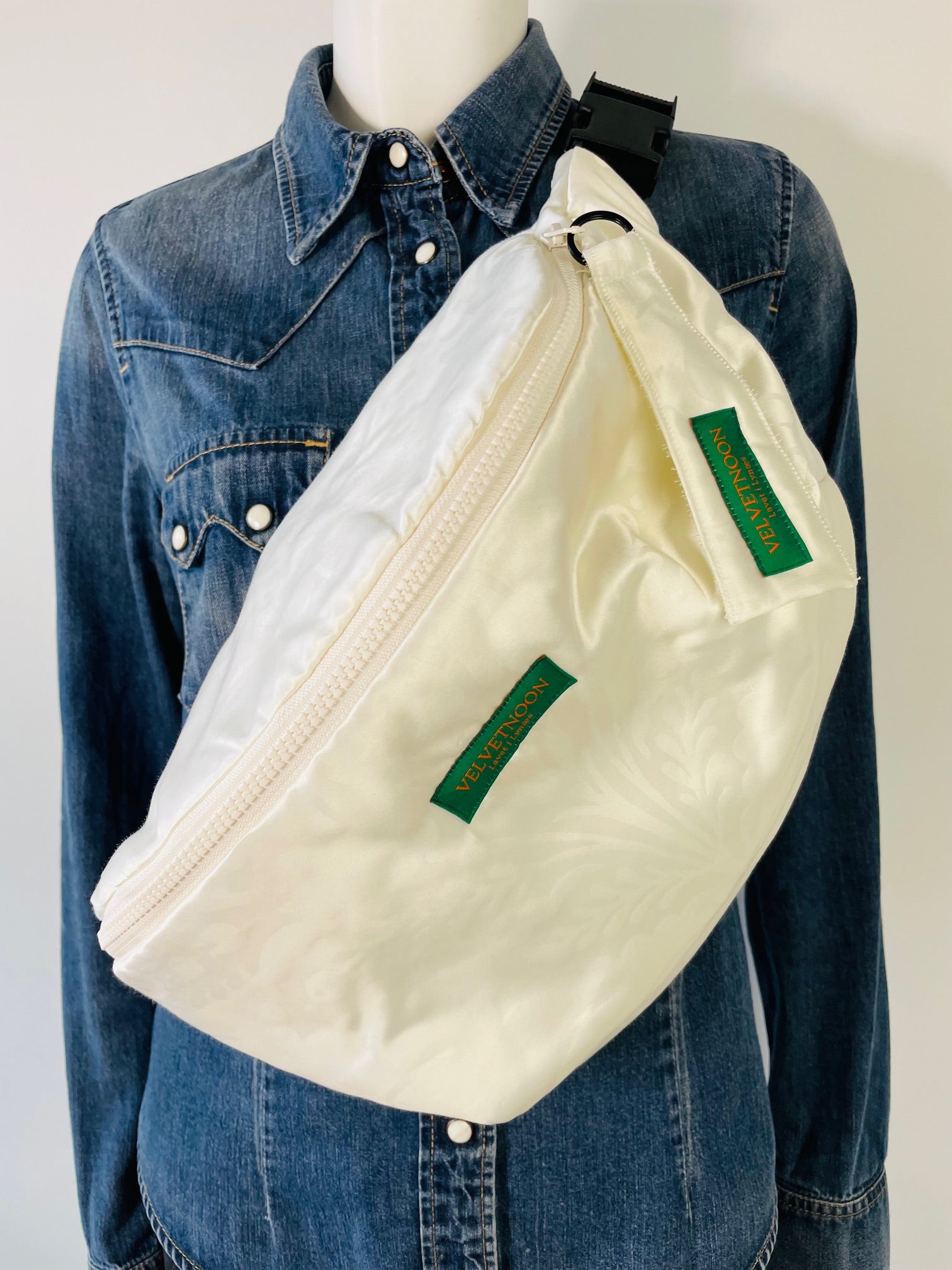 Bumbag Brudekjole
