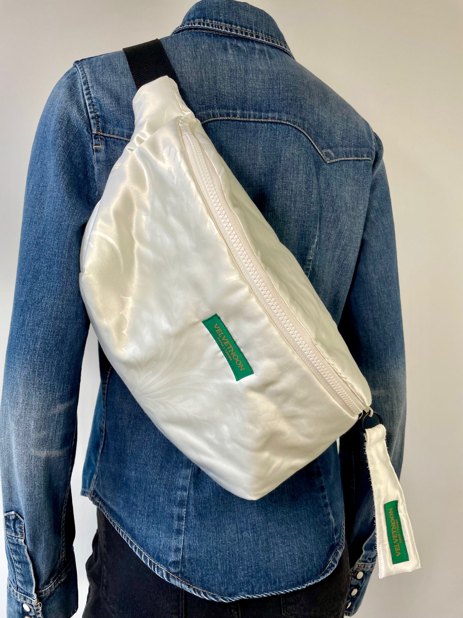 Bumbag Brudekjole