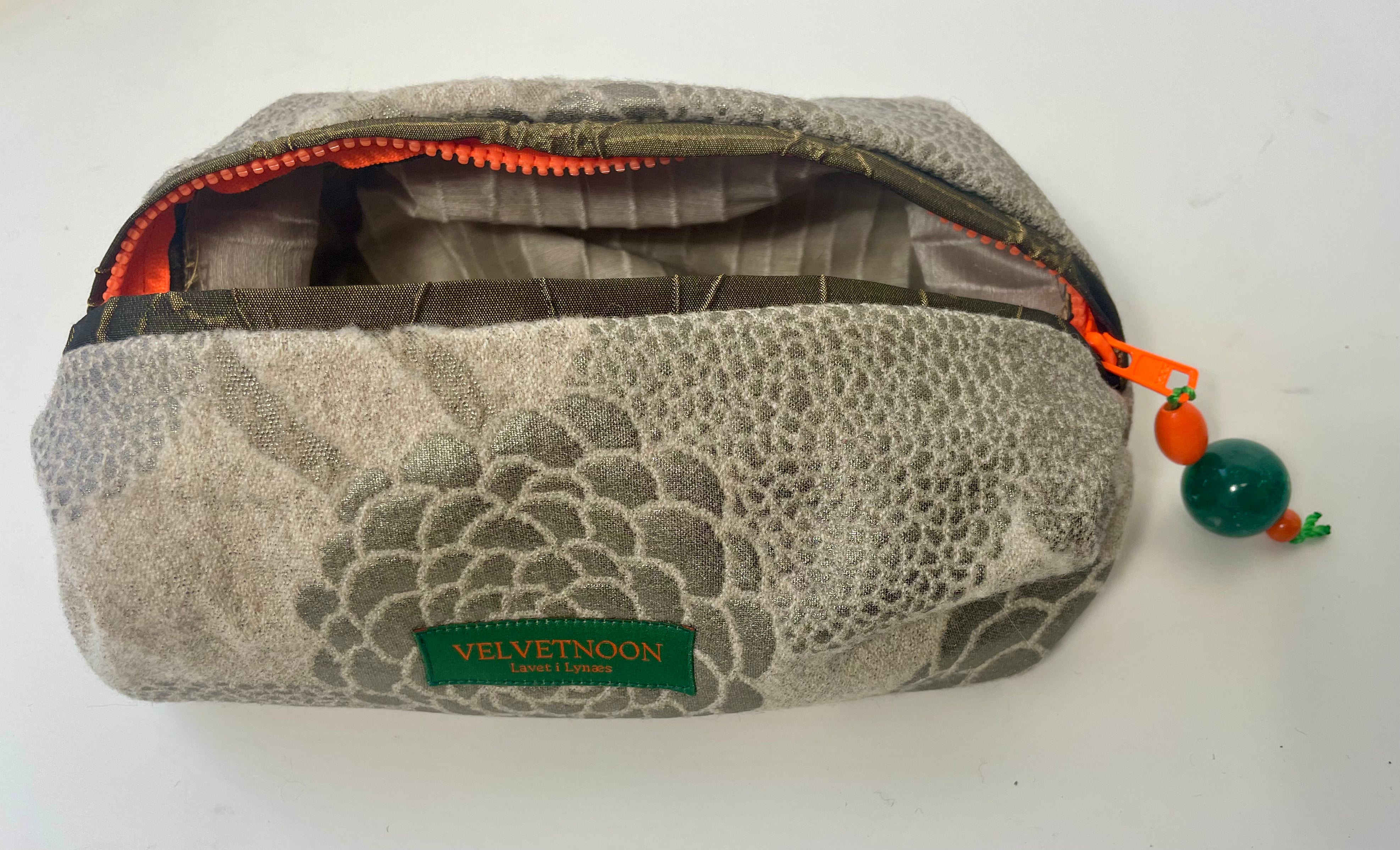 Washbag Japanese Garden